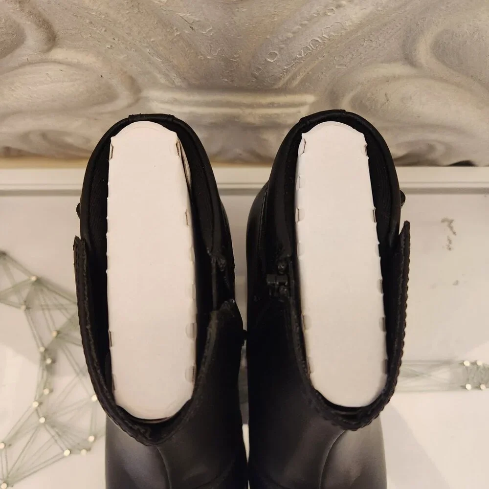 Clarks Black Leather 